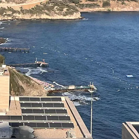 Gumuslukte Ozel Plajli Ve Havuzlu Mustakil Yazlik * Bodrum